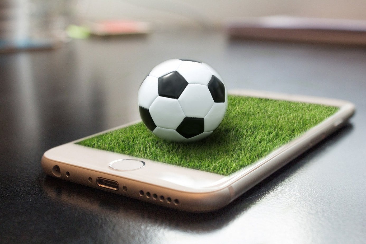 5 aplikacji, które powinien znać każdy kibic piłki nożnej
