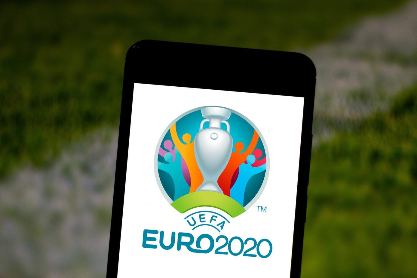EURO 2020: Najlepsze aplikacje mobilne dla zagorzałych fanów piłki nożnej!
